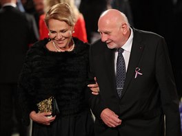 Udílení státních vyznamenání - Dagmar Havlová a Pavel Rychetský (28. íjna 2018)