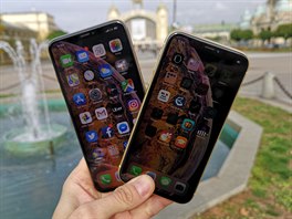 Apple iPhone XR a XS Max