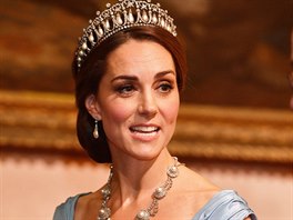 Vévodkyn Kate na státním banketu v Buckinghamském paláci u píleitosti...