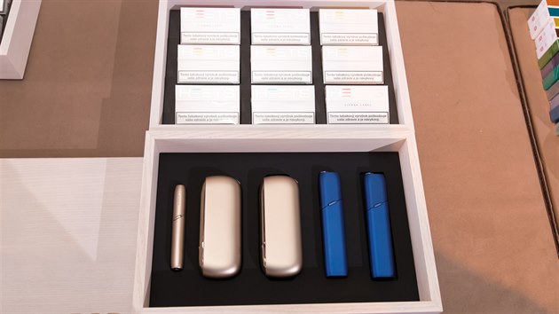 Americk spolenost Philip Morris pedstavila novou generaci zahvanch cigaret bez koue iQOS 3.