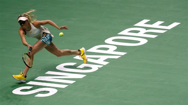 Ukrajinsk tenistka Elina Svitolinov bhem prvnho duelu Bl skupiny na Turnaji mistry.