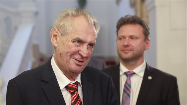 Prezident Milo Zeman a pedseda Poslaneck snmovny Radek Vondrek bhem steden nvtvy hlavy sttu v doln komoe parlamentu. (24. jna 2018)