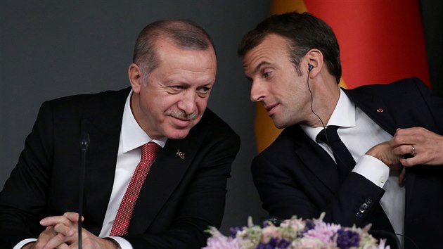Tureck prezident Recep Tayyip Erdogan a prezident Francie Emmanuel Macron na istanbulskm summitu vnovanm budoucnosti Srie (27. jna 2018)