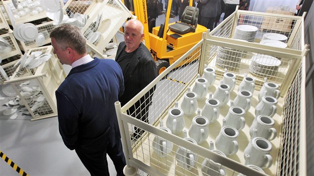 Nov� expozice v�novan� filmu Holky z porcel�nu v Kl�terci nad Oh��.