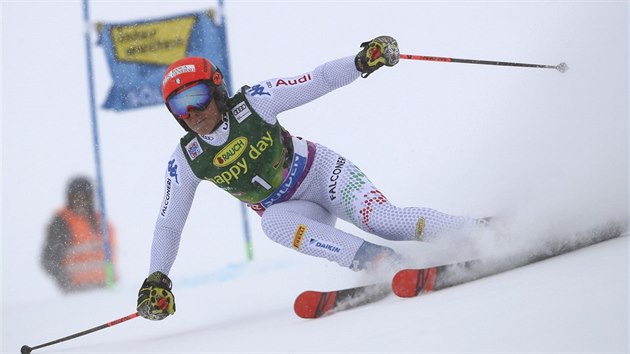 Italsk lyaka Federica Brignoneov na trati obho slalomu v Sldenu
