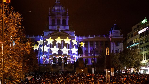 Videomapping na Nrodnm muzeu pi pleitosti oslav vzniku republiky. (27. jna 2018)