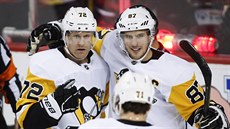 Sidney Crosby (vpravo) Patric Hornqvist a Jevgenij Malkin z Pittsburghu...