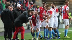 Slavia vládne lize a jejím nejlepím hráem je Miroslav Stoch. Postavou nevelký, ale nemilosrdný stelec. 