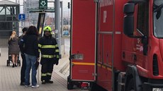 Kvli prsaku vody do kolejí ve stanici Boislavka nejezdilo metro A mezi...