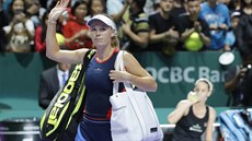 Tenistka Caroline Wozniacká se louí po úvodním prohraném duelu s Karolínou...