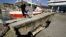 Zemtesení zasáhlo turisticky oblíbený západoecký ostrov Zakynthos. (26....