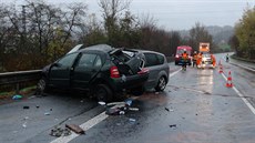 Po střetu dvou osobních aut u Poříčí nad Sázavou přišel o život jeden z řidičů....
