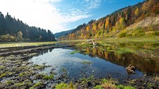 Labská pehrada v Krkonoích je tém bez vody (17. 10. 2018).