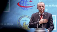 Turecký prezident Recep Tayyip Erdogan bhem slavnostního ceremoniálu na novém...