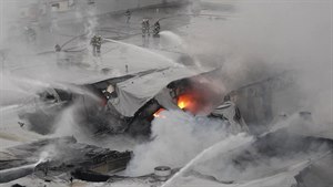 Obří požár v Sapě nešel uhasit, pomohl vrtulník