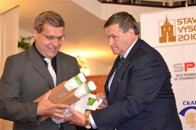 Josef Vojta (vlevo) se jako místostarosta podílel na rozvoji Byst�ice nad...