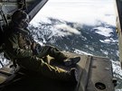 Na palub amerického konvertoplánu MV-22B Osprey bhem cviení Trident Juncture...