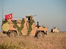 Spolená patrola Turecka a Spojených stát hlídkuje kolem syrského msta...