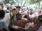 Francouzský prezident Emmanuel Macron se bhem své návtvy Nové Kaledonie...
