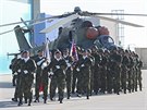 Slavnostn nstup vojk 22. zkladny vrtulnkovho letectva v Nmti nad...