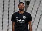 Sebastian Haller z Eintrachtu Frankfurt se chystá na zápas Evropské ligy.