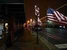 Vlajky v ulicích msta Marietta ve stát Georgia ped volbami do Kongresu...
