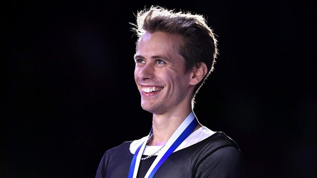 esk krasobrusla Michal Bezina s smvem pevzal stbrnou medaili z Grand Prix v Helsinkch.