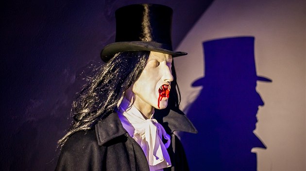 V kaplick Galerii Krampus je do 6. ledna 2019 k vidn vstava Dracula a ti druz.
