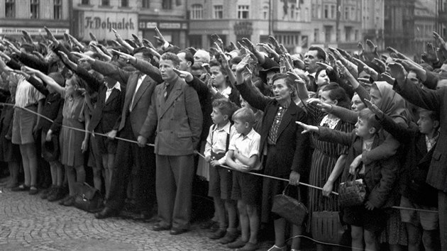 Brněnská manifestace českého lidu pro Říši. (12. června 1942)