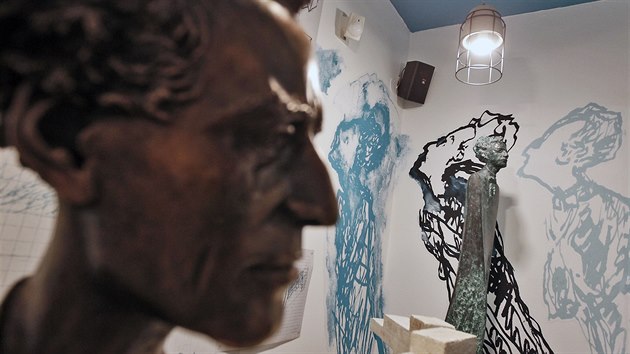 Miniexpozice vnovan slavnmu sochai Janu Koblasovi. Jihlavsk rodk a milovnk hudby Gustava Mahlera si sv jmno vybudoval hlavn v zahrani.