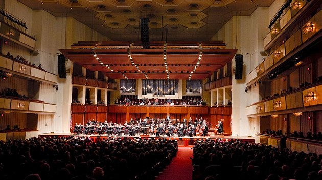 esk filharmonie vystoupila v pondl 29. jna 2018 ve washingtonskm Kennedy centru.