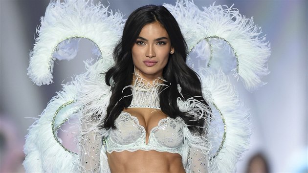 Modelka Kelly Gale na Victoria's Secret Fashion Show (8. 11. 2018, New York)