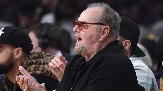 Jack Nicholson chod fandit Los Angeles Lakers z prvn ady, tentokrt se dokal vhry nad Minnesota Timberwolves.