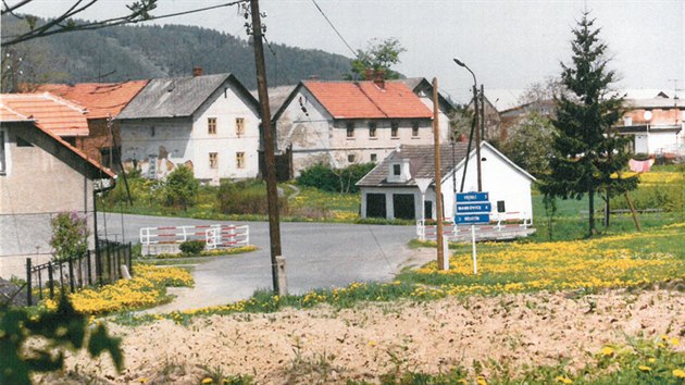 V roce 1965 se Okresn vlastivdn muzeum Nov Jin postaralo o oteven Pamtnku J. G. Mendela s malou expozic, ovem pouze ve dvou pronajatch mstnostech. 