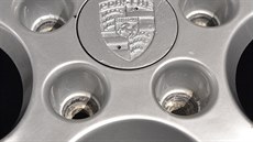 Detail pedního kola vozu Porsche zvaného "telefon"