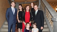 Livie Klausové bude 10. listopadu 75 let, slavila s celou rodinou o týden d�ív...