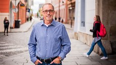 Ameri�an Dale Lehnhoff v Bud�jovicích zalo�il základní �kolu, kde se bude u�it...