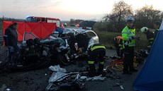 U Drhovle na Písecku se srazil nákladní v�z s osobním, ve kterém zem�eli mu� a...