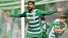 Bahrajnský útočník Hilál Júsuf z Bohemians se raduje z gólu proti Teplicím.