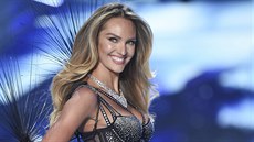 Modelka Candice Swanepoelová na Victoria's Secret Fashion Show v New Yorku (8....