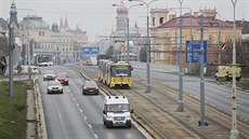 Rekonstrukce Pattonova mostu skonila v závru loského roku. A u se tam objevilo nkolik propadlin. 