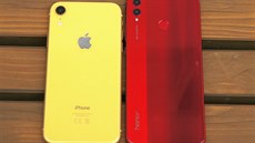 Honor 8X a Apple iPhone XR