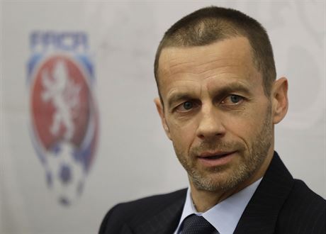 Aleksander eferin, první mu UEFA, pi návtv Prahy