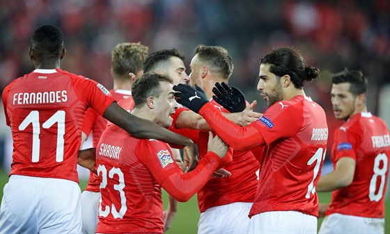 Hrái výcarska oslavují vstelený gól v utkání proti Belgii.