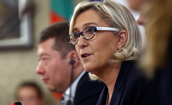 Marine Le Penová mluví na konfereneci nacionalist v Sofii. Pro Evropu je...