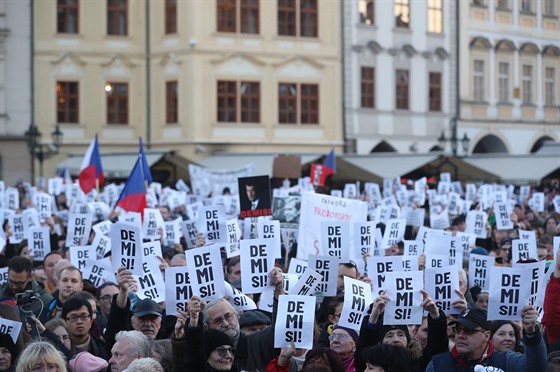 Protest proti Andreji Babiovi na Staromstskm nmst.