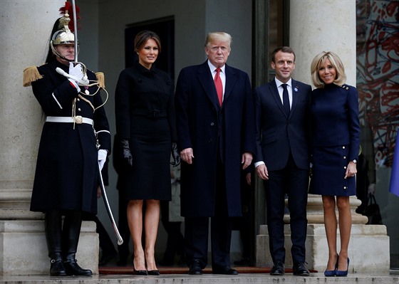 Francouzský prezident Emmanuel Macron v Elysejském paláci v Paříži přijal...