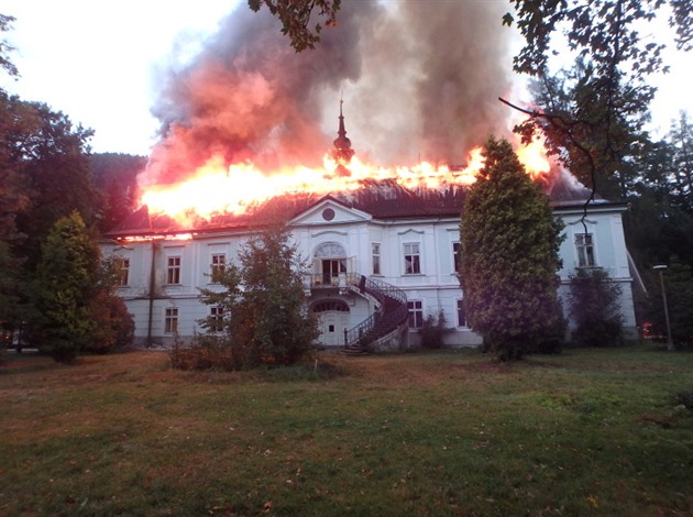 Poár zámku v Horním Marov