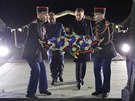 Pomník vnovaný africkým vojákm odhalil francouzský prezident Emmanuel Macron...