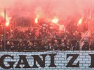 Fanouci ostravského Baníku enou své oblíbence vped ve slezském derby proti...